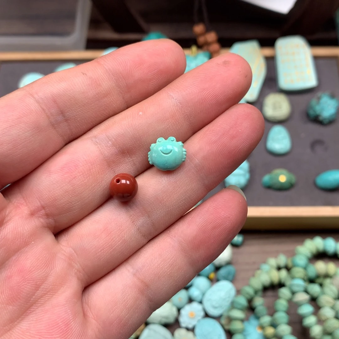 南红玛瑙雕刻未镶嵌