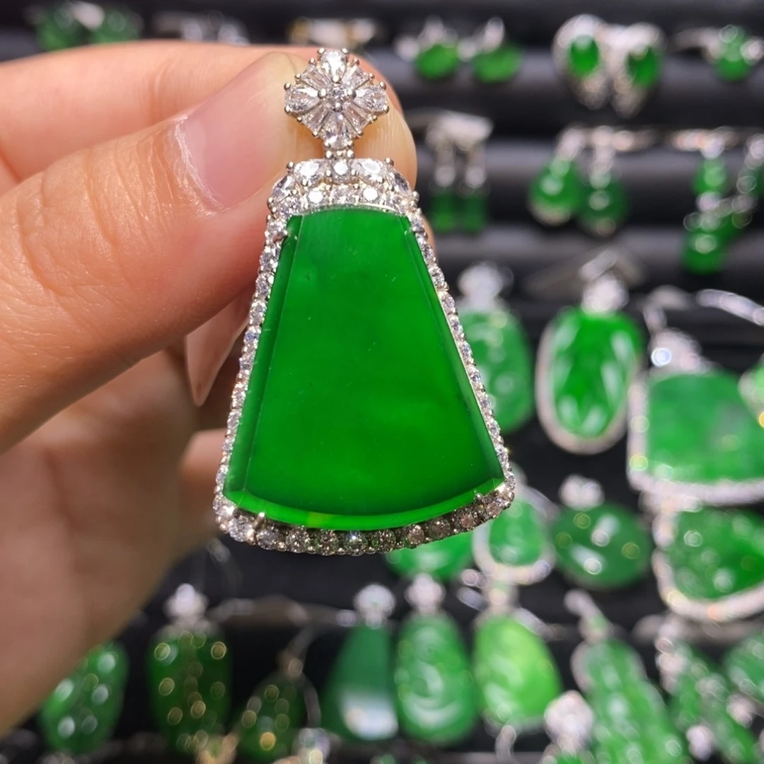 翡翠银S925镶嵌颈饰天然翡翠