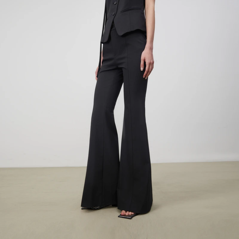 lost in echo2025春夏新款时髦高腰修身显瘦后开衩针织微喇叭裤