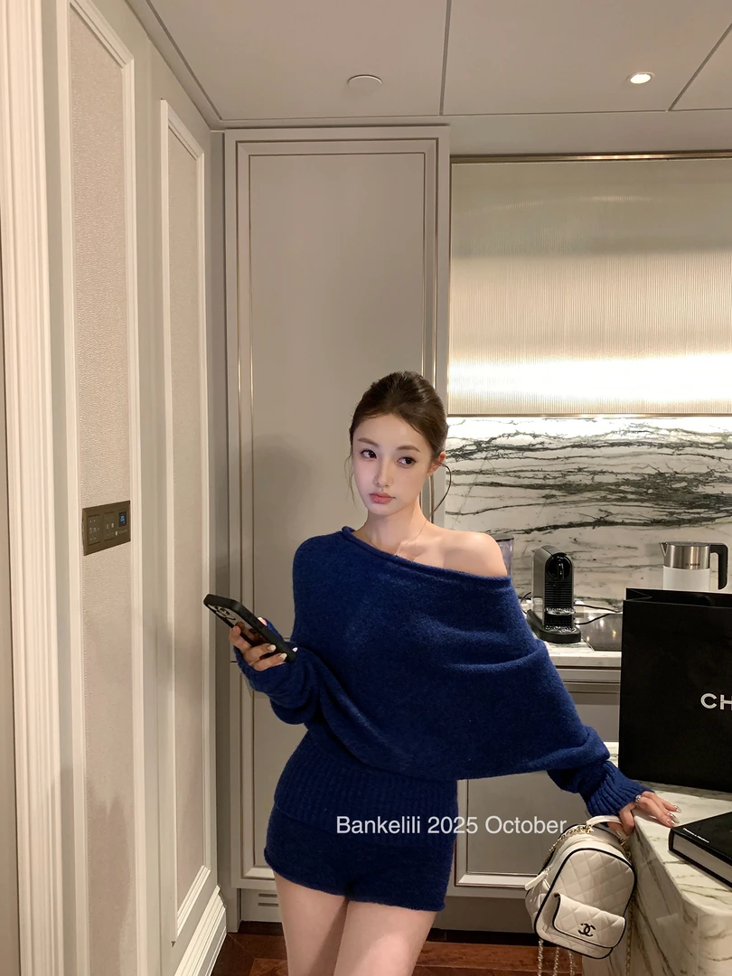 慵懒美女感 暖糯绵斜肩长袖毛衣上衣配显瘦短裤2025秋季新款套装