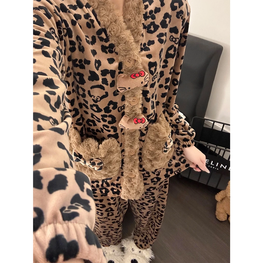 豹纹kitty猫法兰绒长袖保暖睡衣女款爆款秋冬长裤新款家居服套装