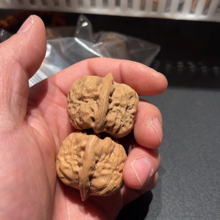 文玩核桃吊坠006古蝉