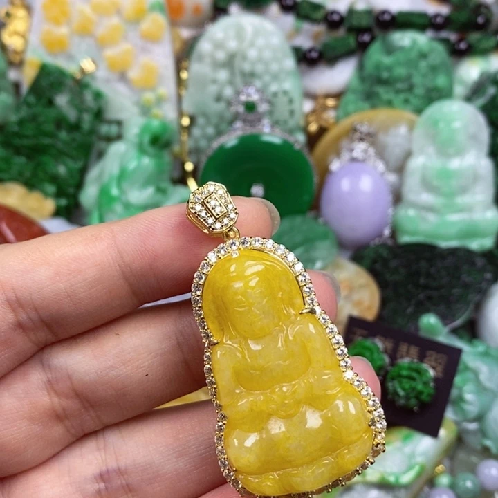 吊坠(赠链)未镶嵌翡翠