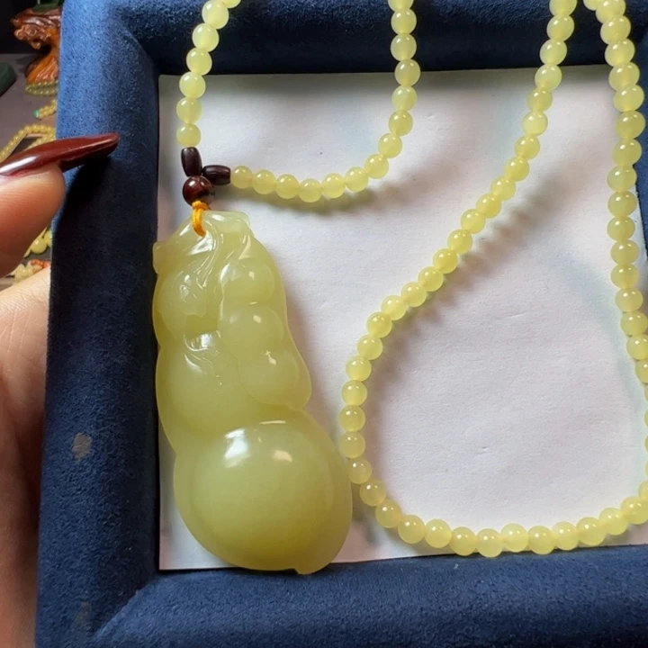 和田玉（黄玉）未镶嵌颈饰