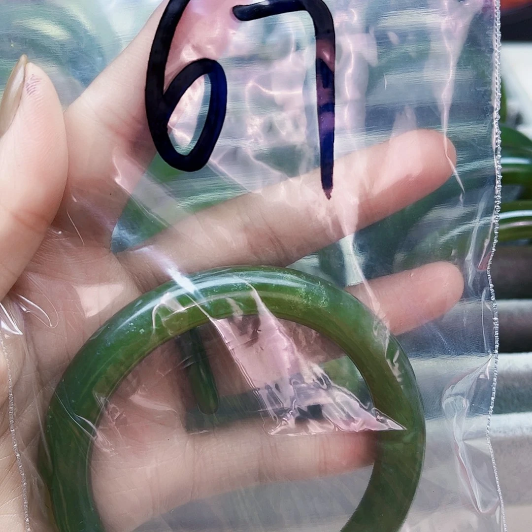 呀***六和田玉（糖玉）未镶嵌珠宝半成品