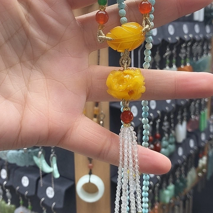 未镶嵌颈饰琥珀馥**光