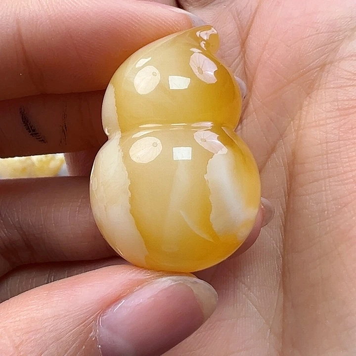 蜜蜡未镶嵌珠宝奇石