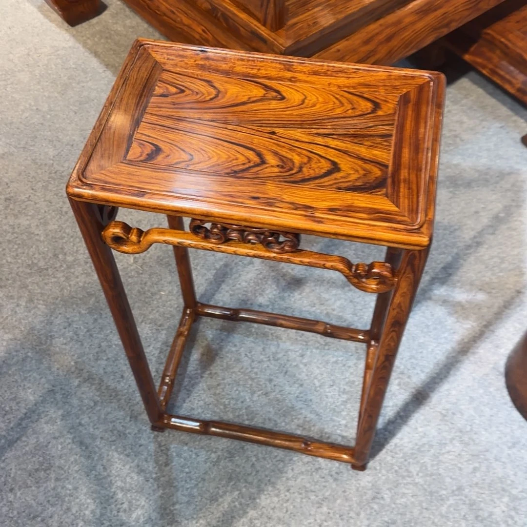 贡木清*………………………………