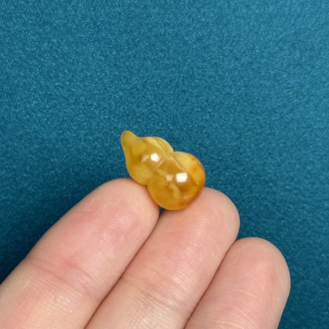 Y5240天然原矿蜜蜡 葫芦11*18.3mm支持复检假一罚十