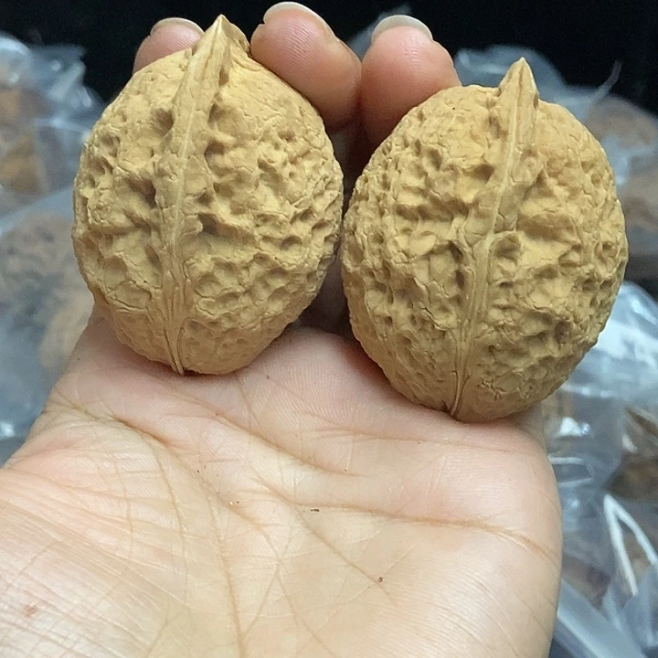 把件文玩核桃云南铁核桃基地51