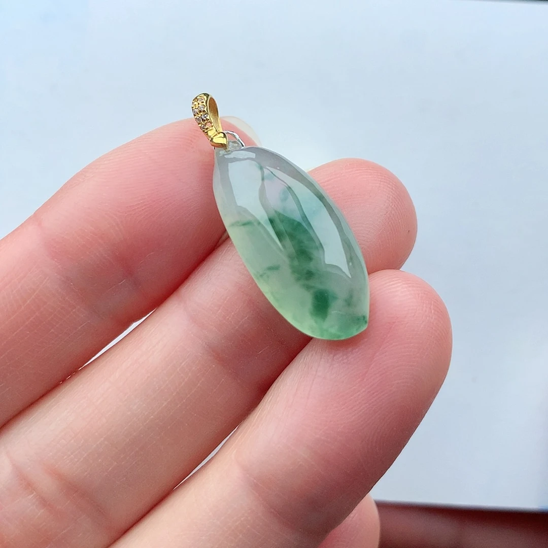 翡翠颈饰18K金镶嵌翡翠