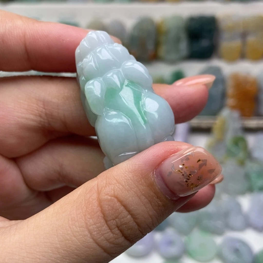 吊坠(赠链)未镶嵌翡翠