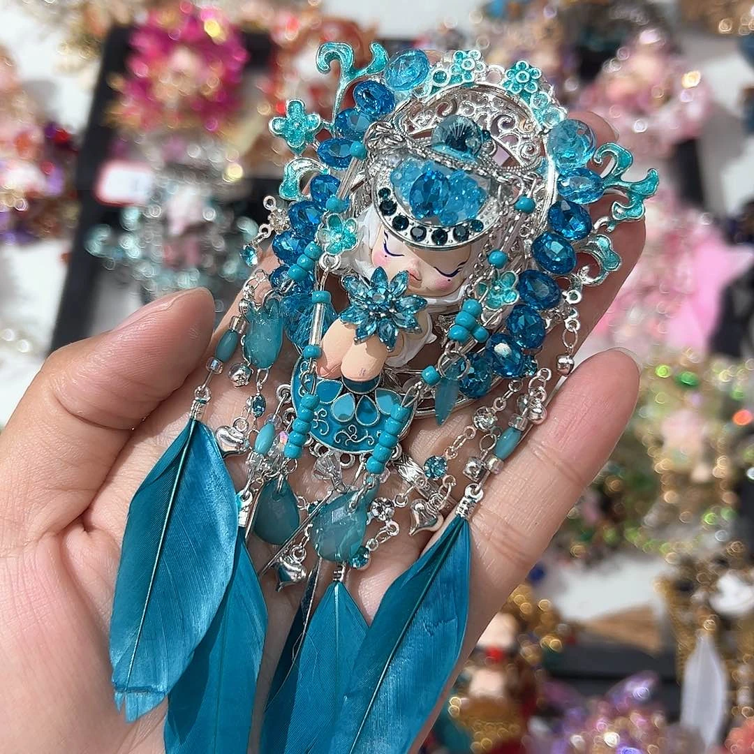 毛绒伊芙尼蓝羽毛