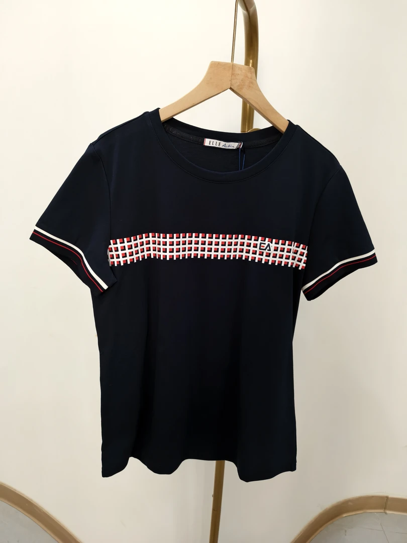 W1904纯色圆领显瘦黑色T恤运动字母常规款短袖通勤