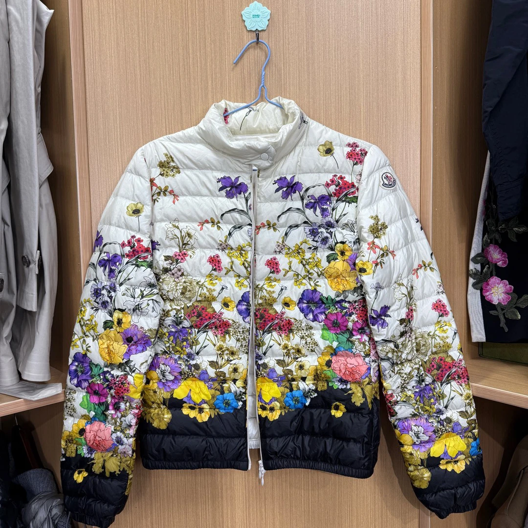 99新 MONCLER 羽绒服 j2407 尺码:0 腰围:43 衣长:50编码5