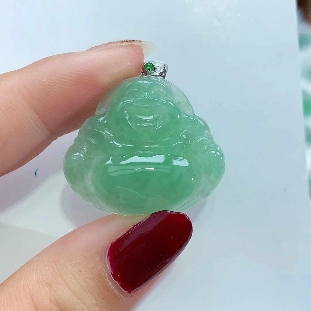 翡翠18K金镶嵌颈饰佛