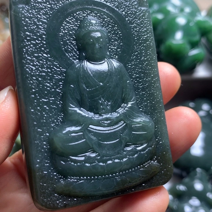 秋***哥和田玉未镶嵌颈饰