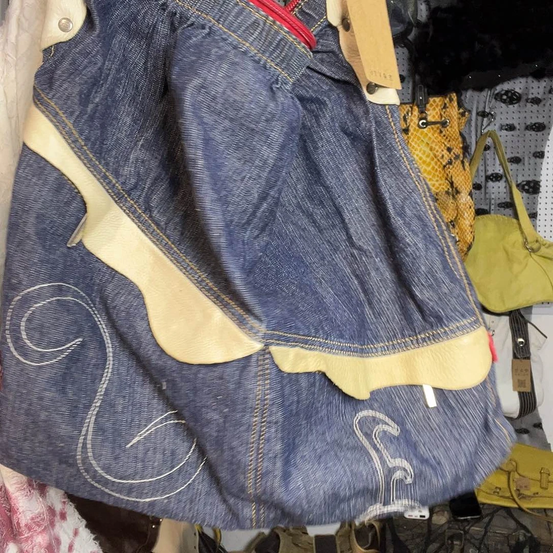 黑***_蚕丝包包包包包包包包包包