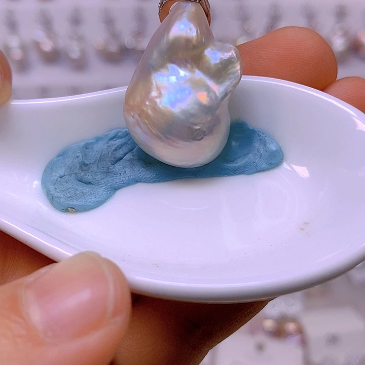 淡水珍珠颈饰合金