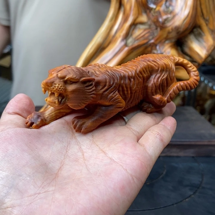 柏木（崖柏）手把件老虎