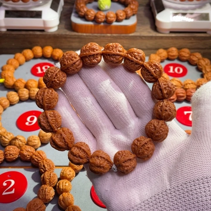 文玩核桃手串龙腾