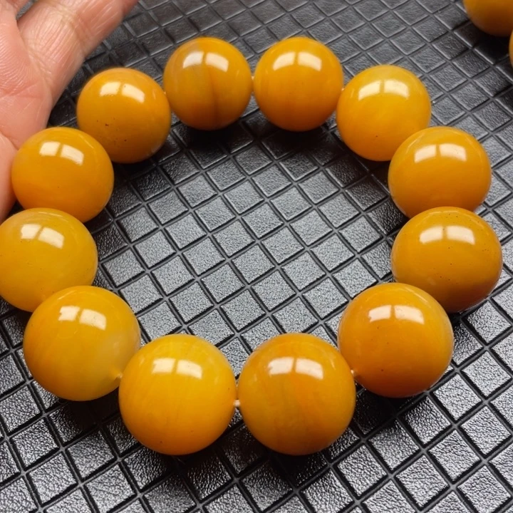 未镶嵌石英质玉（黄龙玉）颈饰