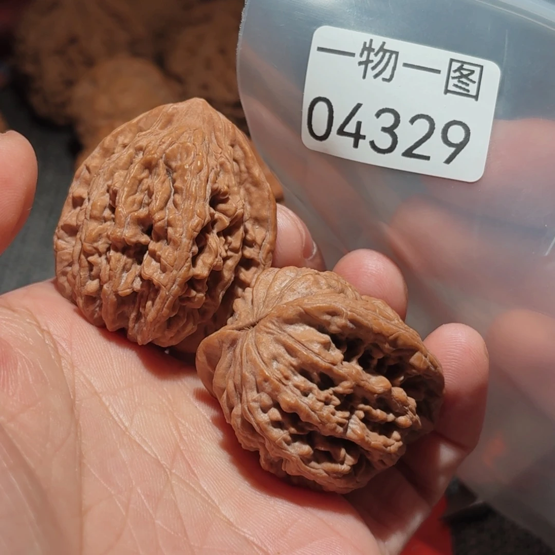 文玩核桃把件虎头