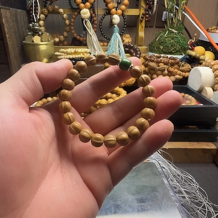 西***房猴头核桃手串鲨鱼