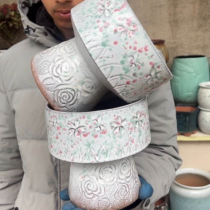 红陶刻绘火锅两个口径16高度17