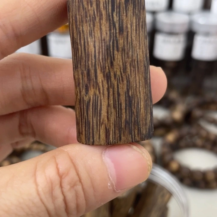 沉香沉香碎屑高油牌子