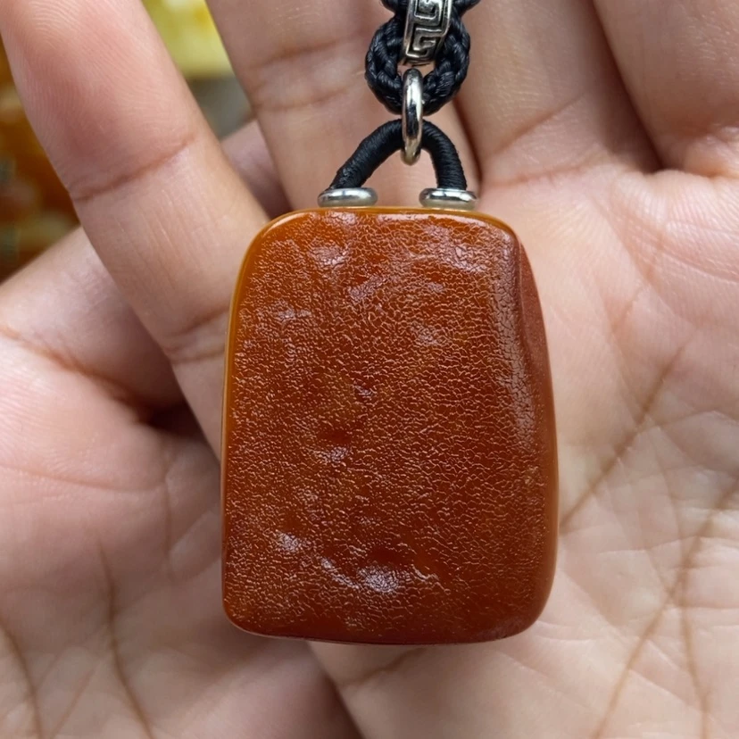 【闪购商品】琥珀颈饰未镶嵌