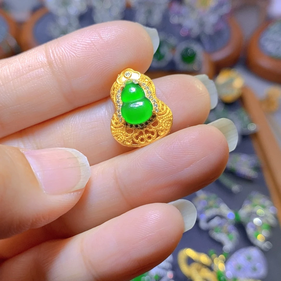 翡翠颈饰银S925镶嵌天然翡翠