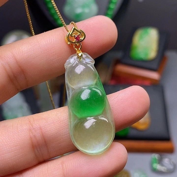 吊坠(赠链)未镶嵌翡翠