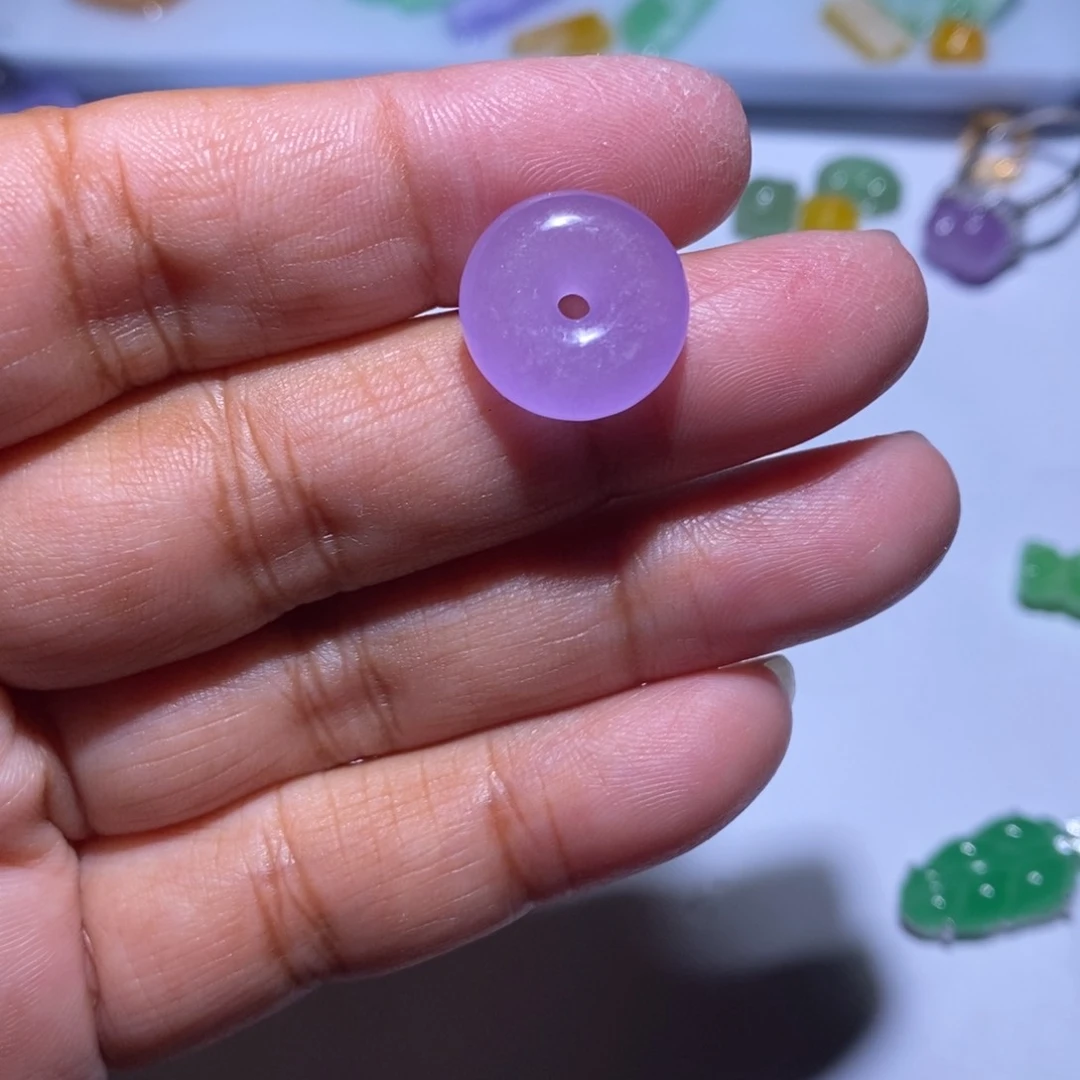 颈饰未镶嵌翡翠六***中