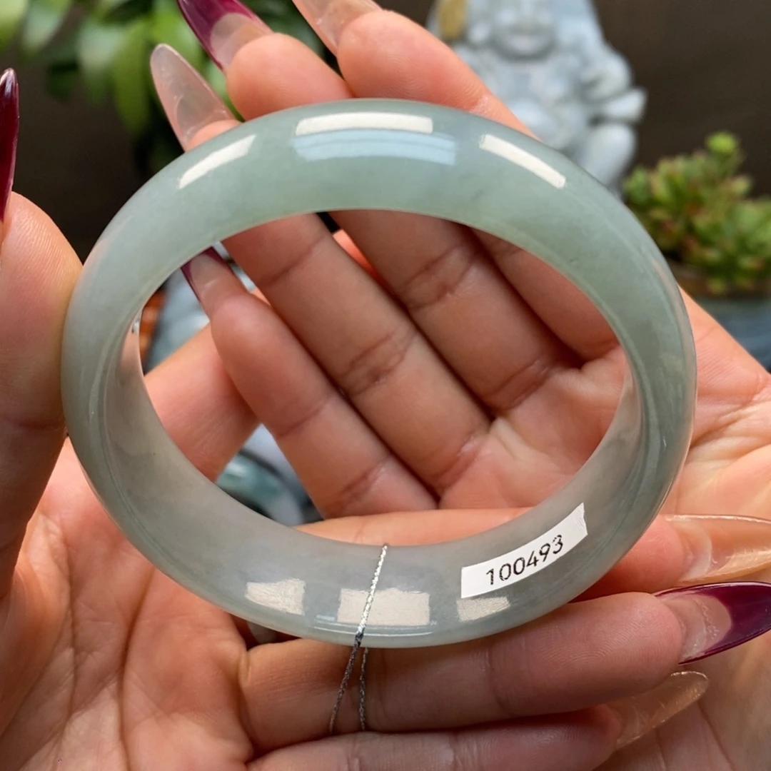 翡翠手镯未镶嵌天然