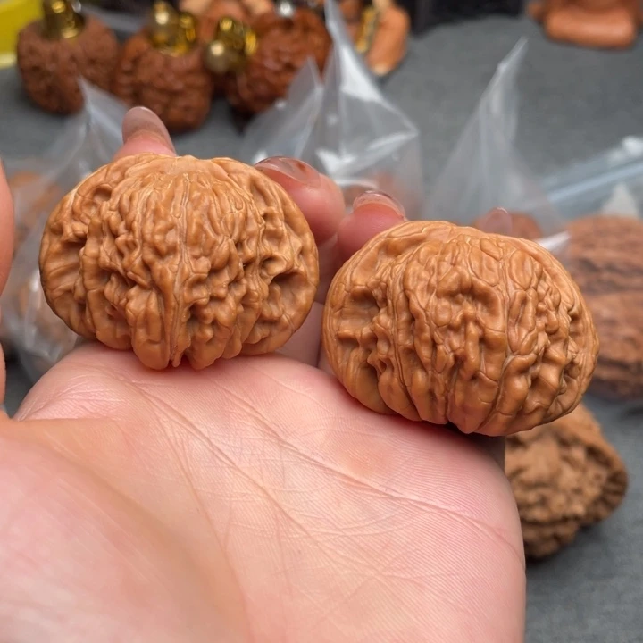 ℳ***玊文玩核桃把件四座楼45全品