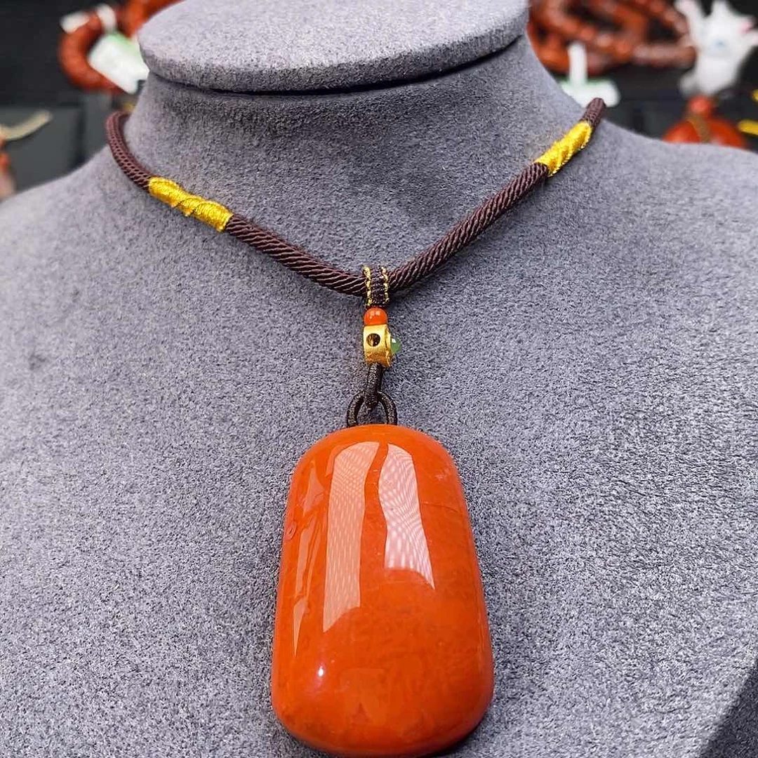 南红玛瑙未镶嵌四川凉山火焰纹无事牌吊坠