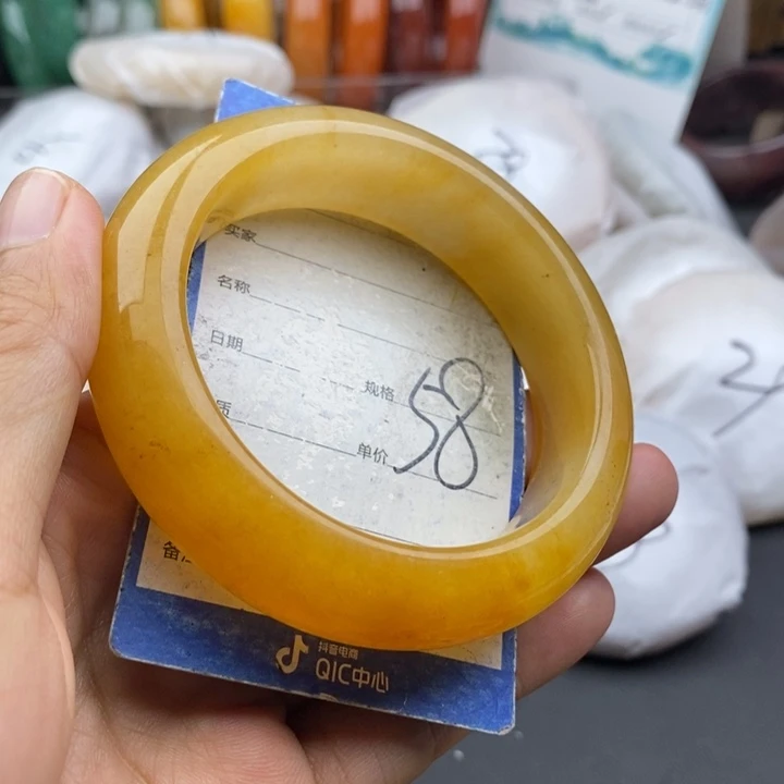 石英质玉未镶嵌手镯