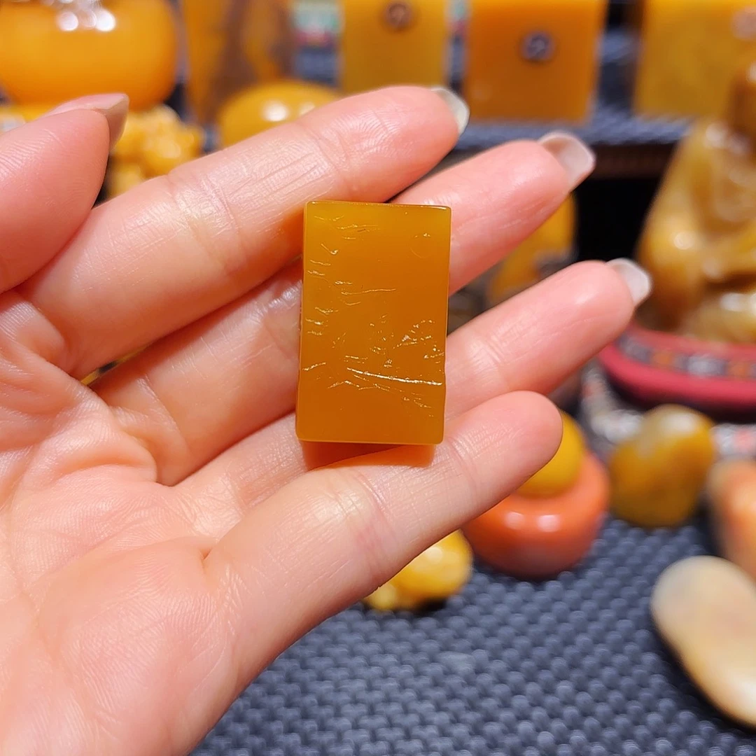 田黄石b****i石雕石雕石雕