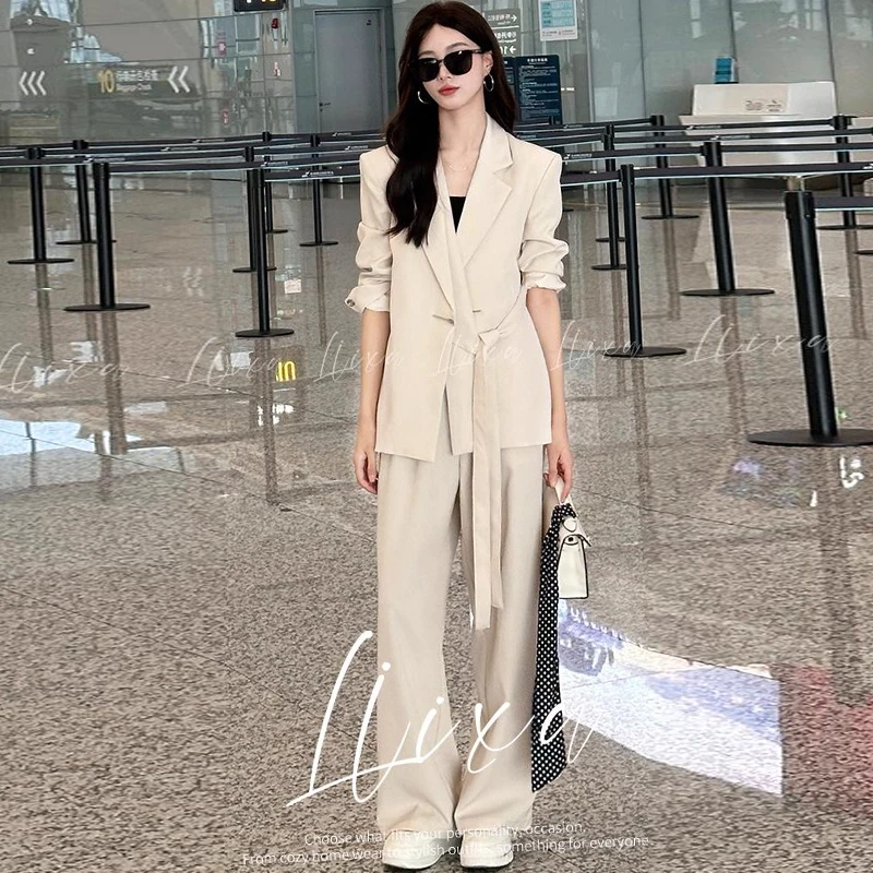 时尚套装女2025秋季新款洋气显瘦减龄气质西装领上衣阔腿裤两件套