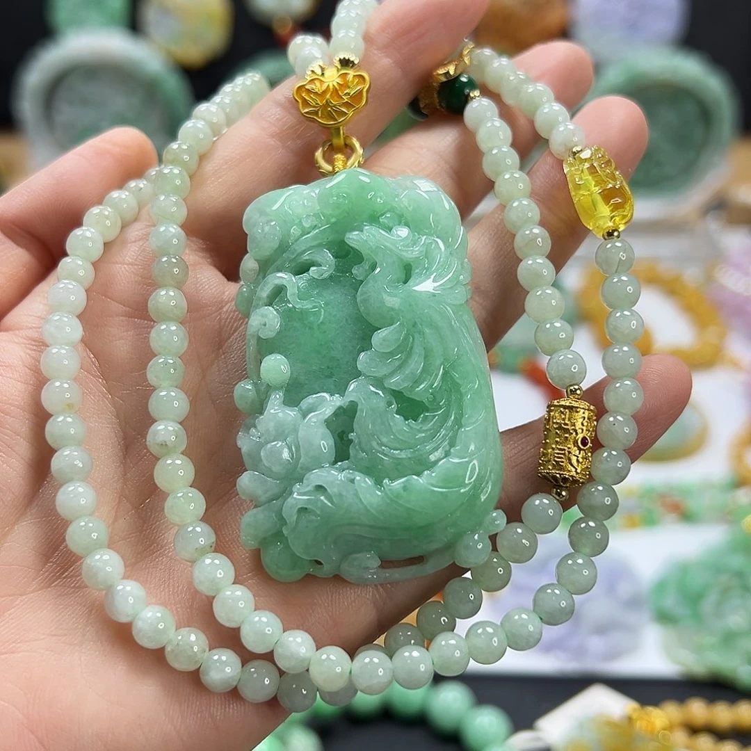 翡翠未镶嵌颈饰吊坠