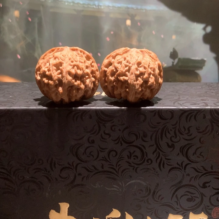 文玩核桃吊坠43苹果园狮子头091308