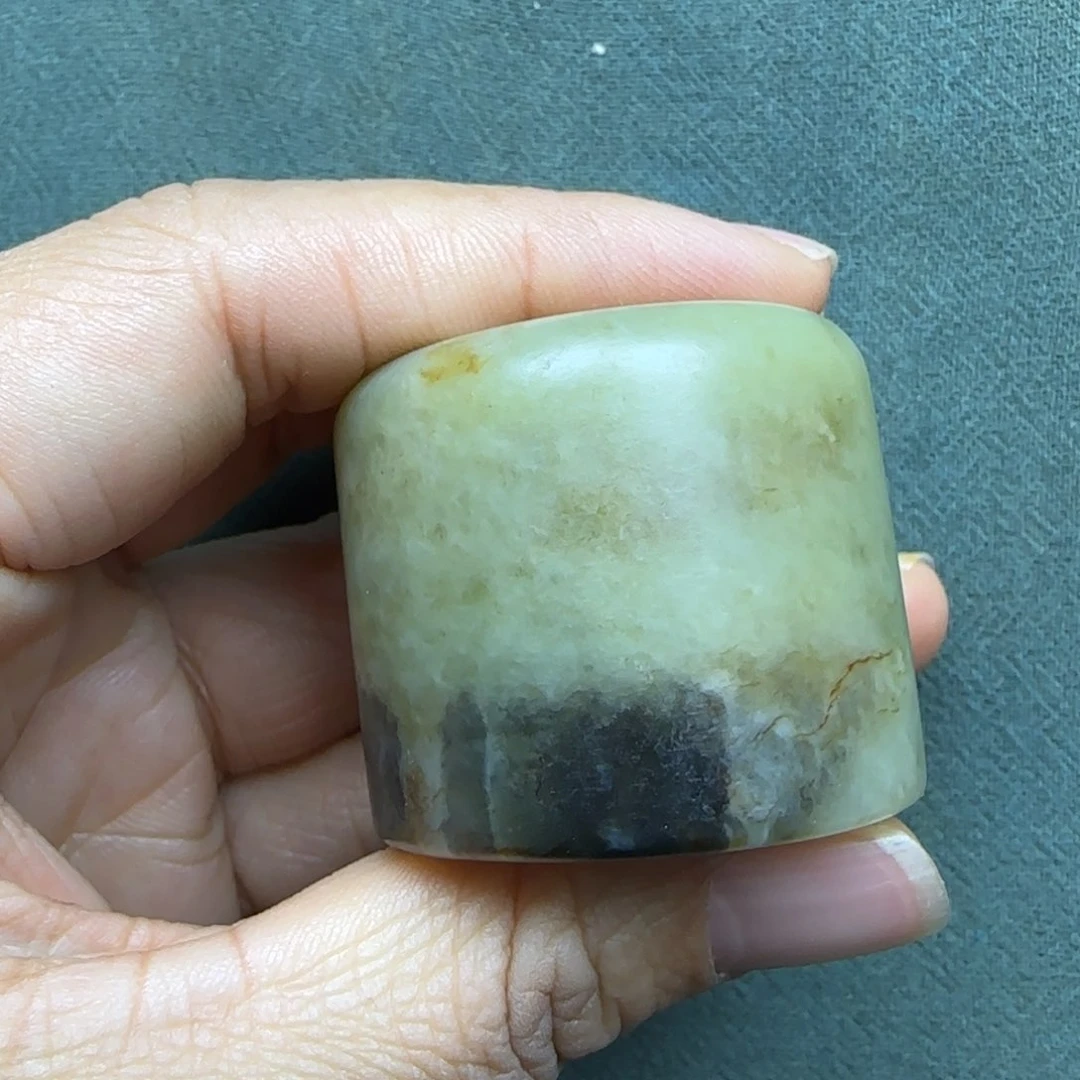 和田玉把件未镶嵌大*兄