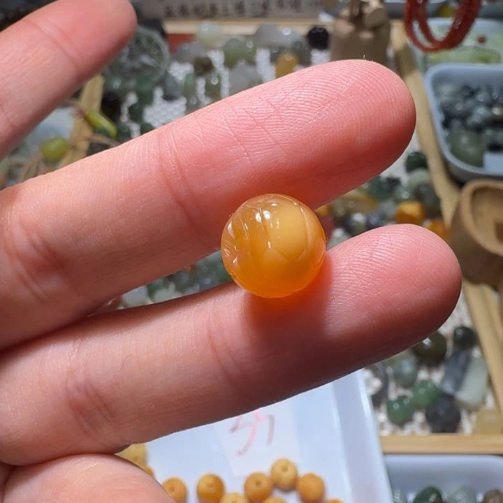 和田玉未镶嵌珠宝半成品小**珑