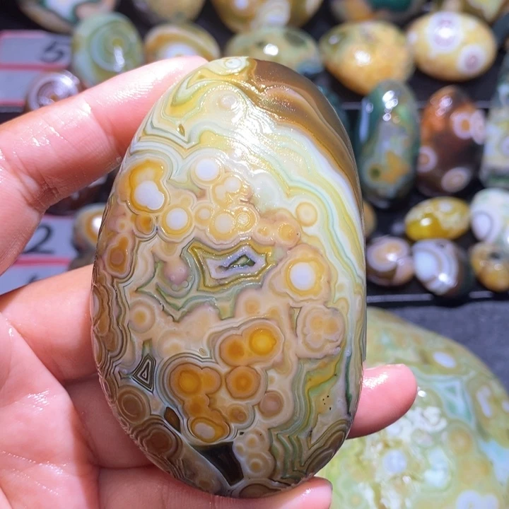玛瑙/玉髓未镶嵌珠宝半成品110