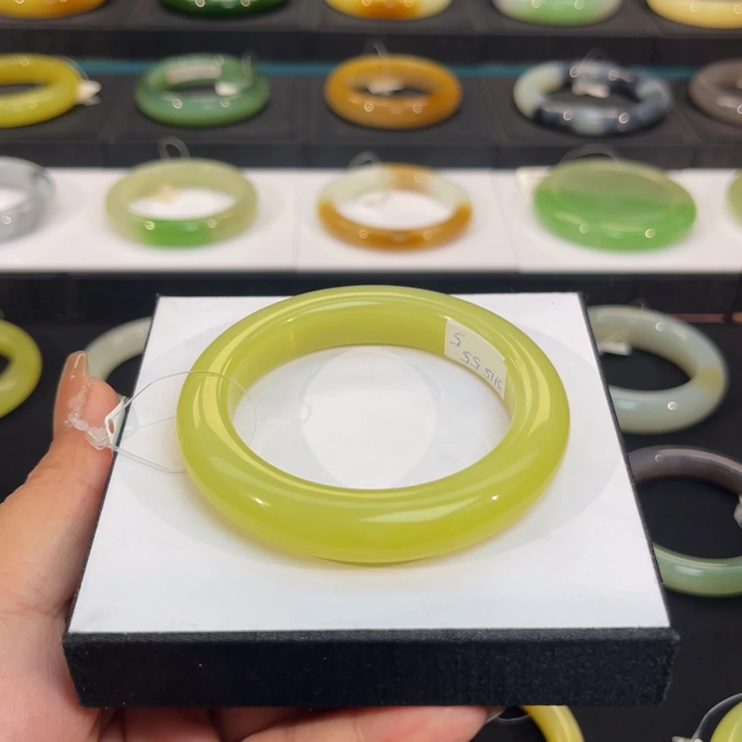 未镶嵌手镯和田玉-黄口糯底手镯