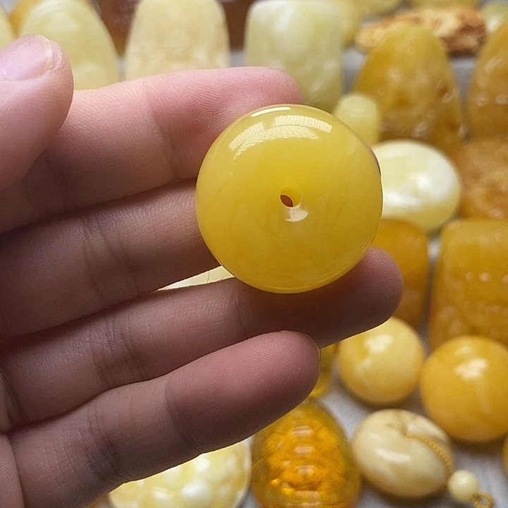 琥珀颈饰未镶嵌琥珀蜜蜡吊坠