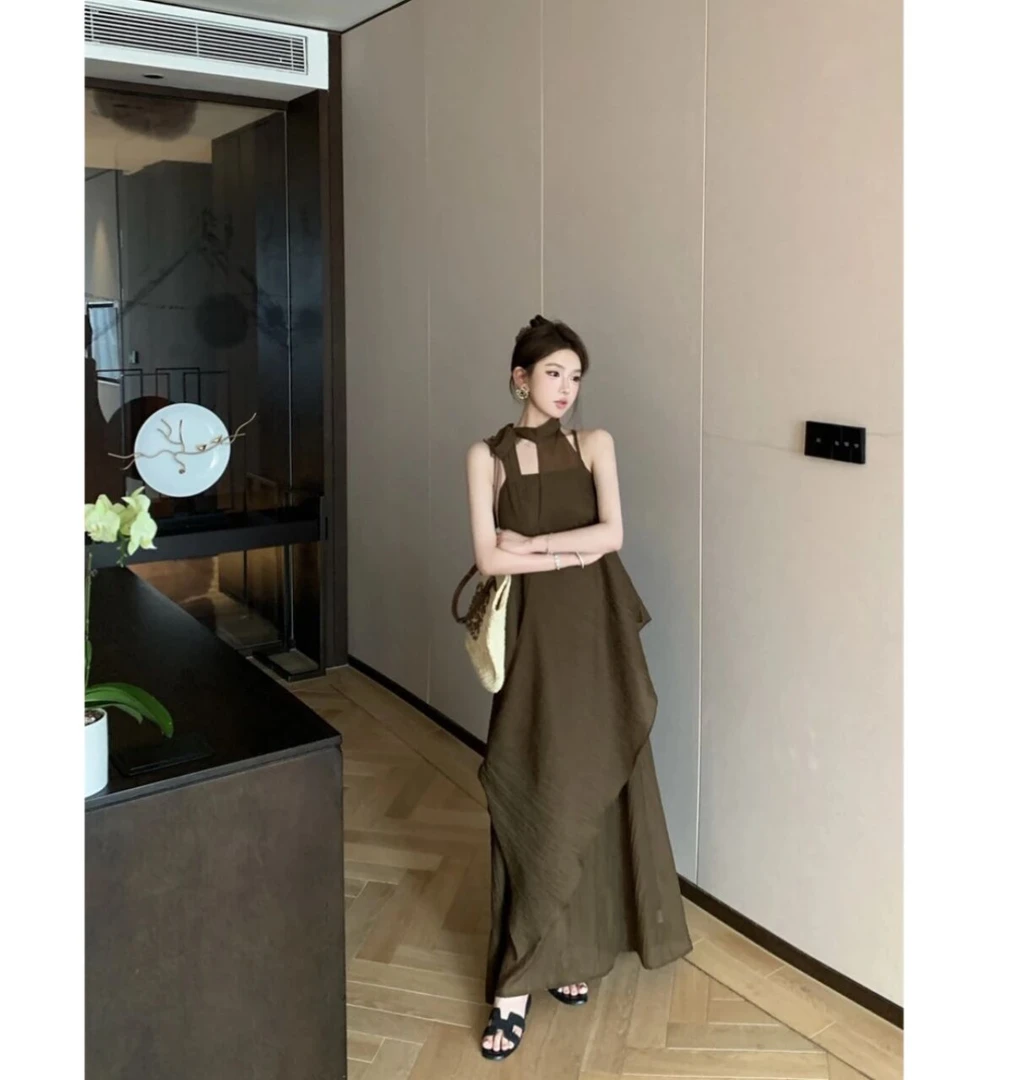 法式纯欲绝美气质设计感高级不规则挂脖绑带上衣复古长裙显瘦套装