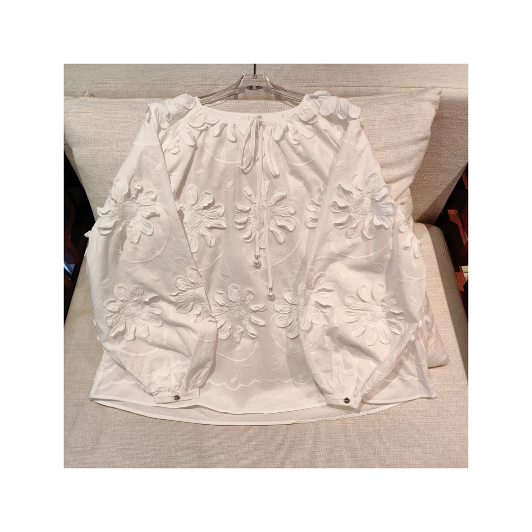 25461841【时光定格】宽松高级立体花朵上衣