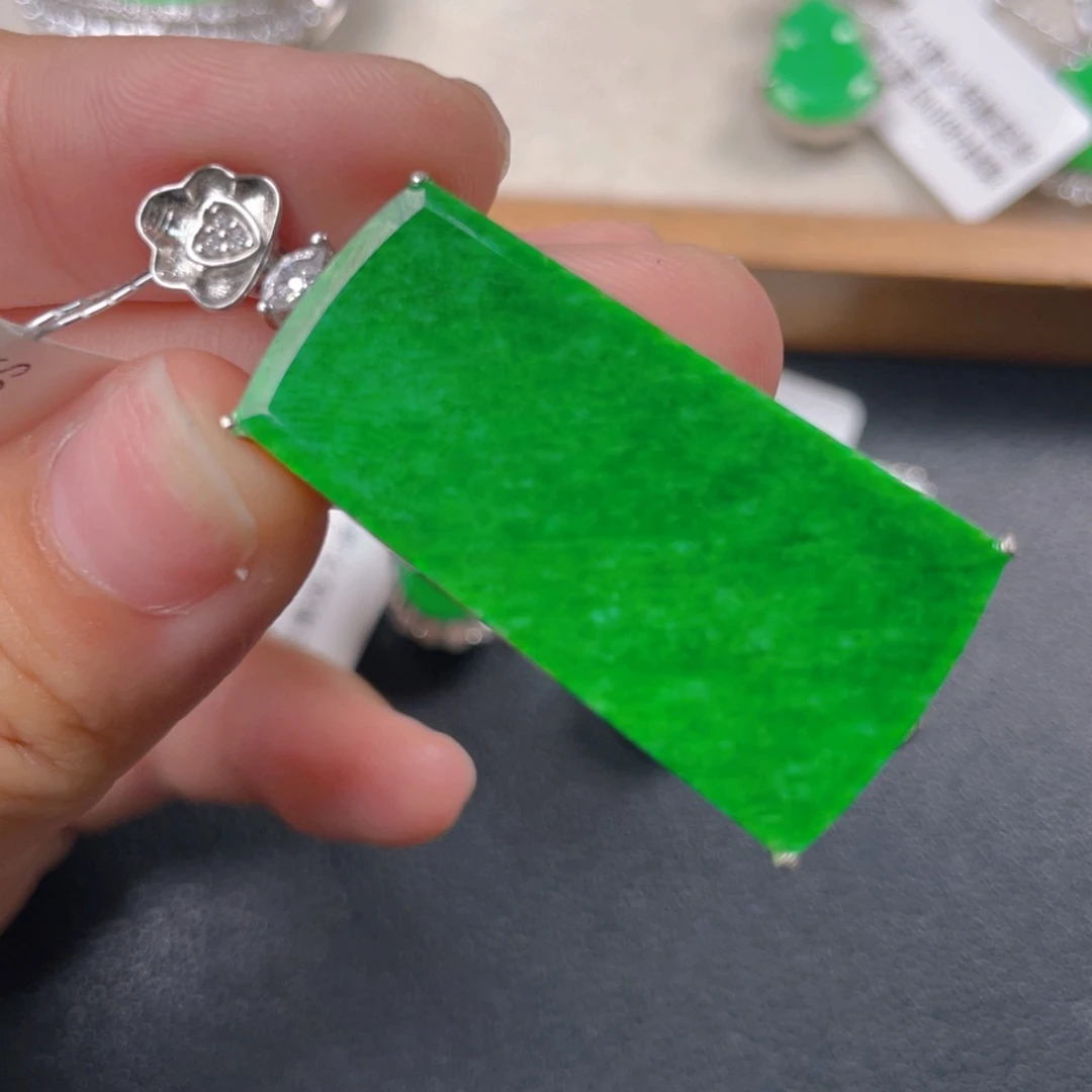 翡翠银S925镶嵌颈饰n j n n